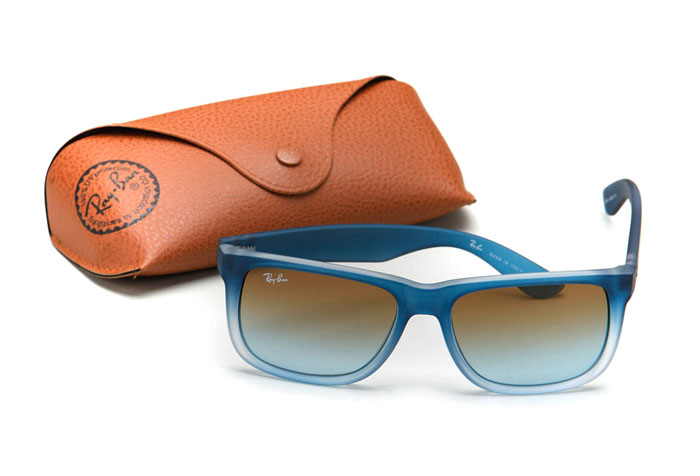 一,ray-ban高品质的镜片一直是其太阳眼镜销售的卖点.